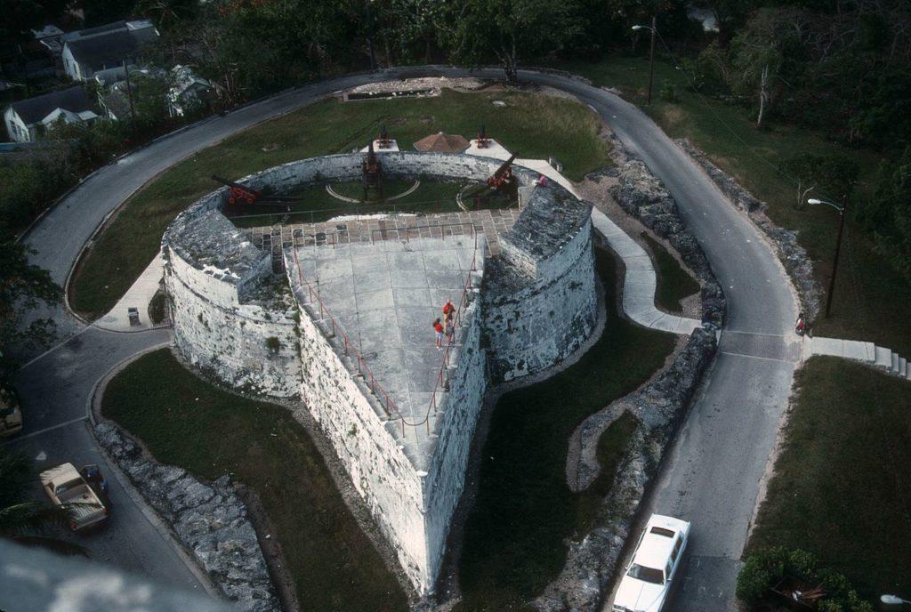 Форт Шарлотты на Багамских островах